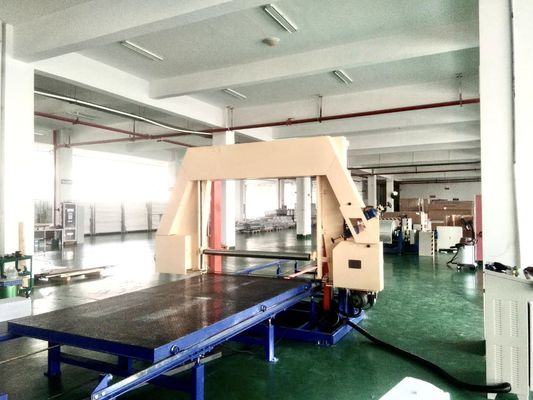 Máquina de corte de espuma de PU compacta e confiável para operação fácil máquina de corte horizontal